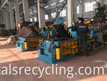 Y81q-135 Hydraulic Forward-out Aluminum Cans Baling Machine